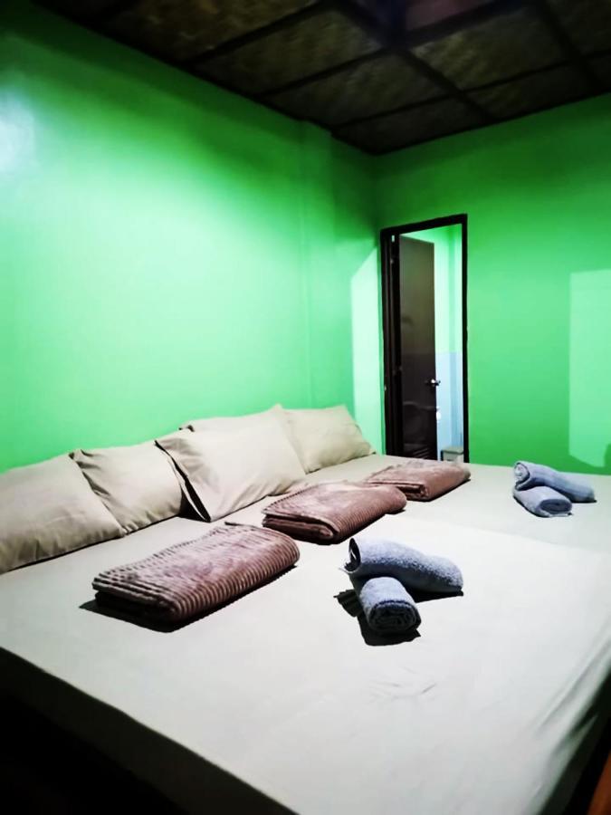 In-N-Out Hostel سيكويجور المظهر الخارجي الصورة