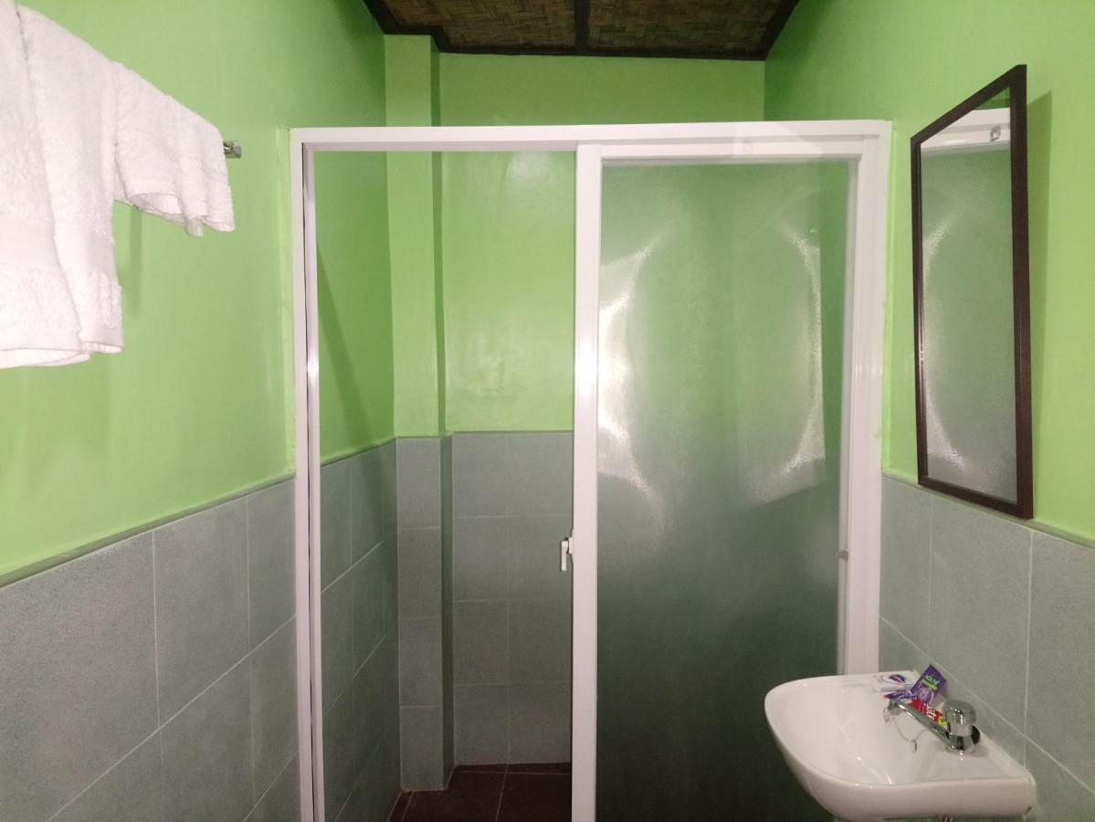 In-N-Out Hostel سيكويجور المظهر الخارجي الصورة